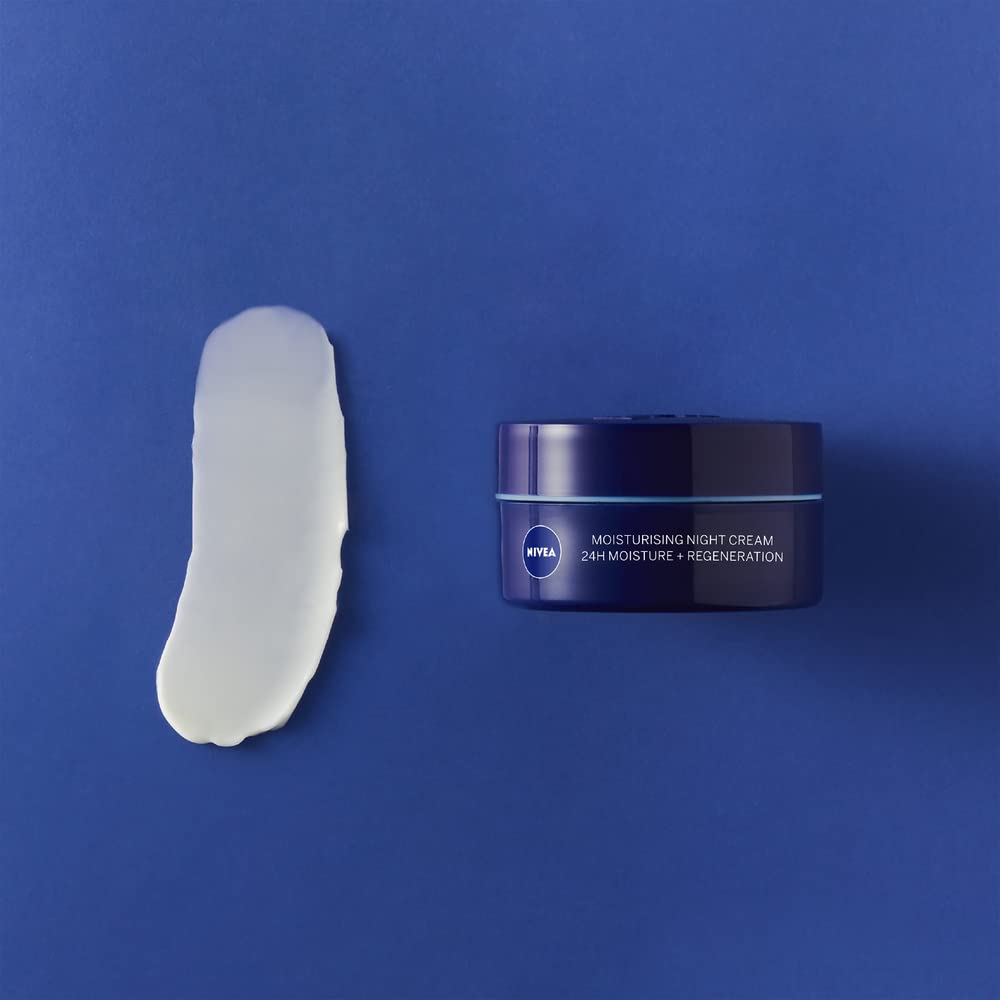 NIVEA Refreshing Night Face Cream (50ml), 24 Hour Face Moisturiser for Normal Skin, Night Cream with Aloe Vera and Hyaluronic Acid for Overnight Regeneration