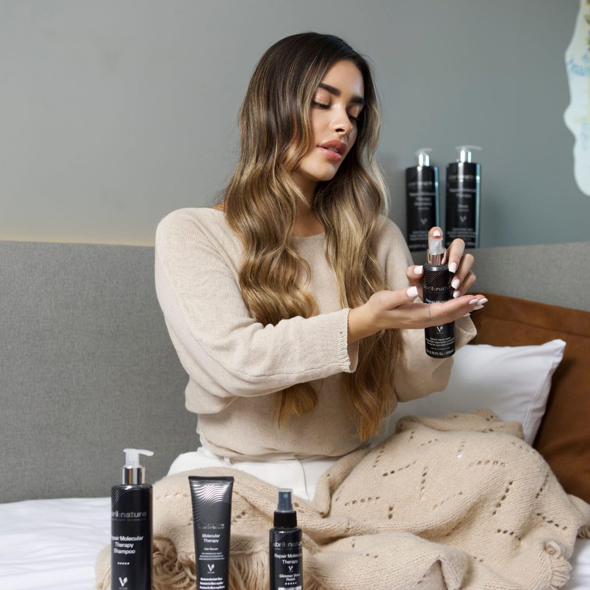 abril et nature - Professional Hair Serum Molecular Therapy - For Damaged, Chemically Treated, or Aging Hair - Repairs, Restructures, and Fills the Hair Fiber - Leave-In - 100 ml