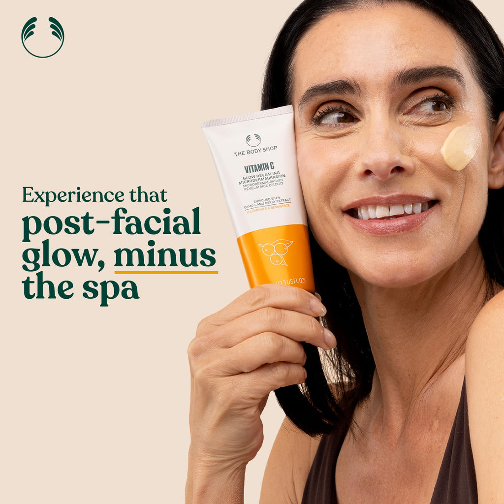 The Body Shop Vitamin C Glow Boosting Microdermabrasion – Exfoliation for Tired, Dull Skin – Vegan – 100ml
