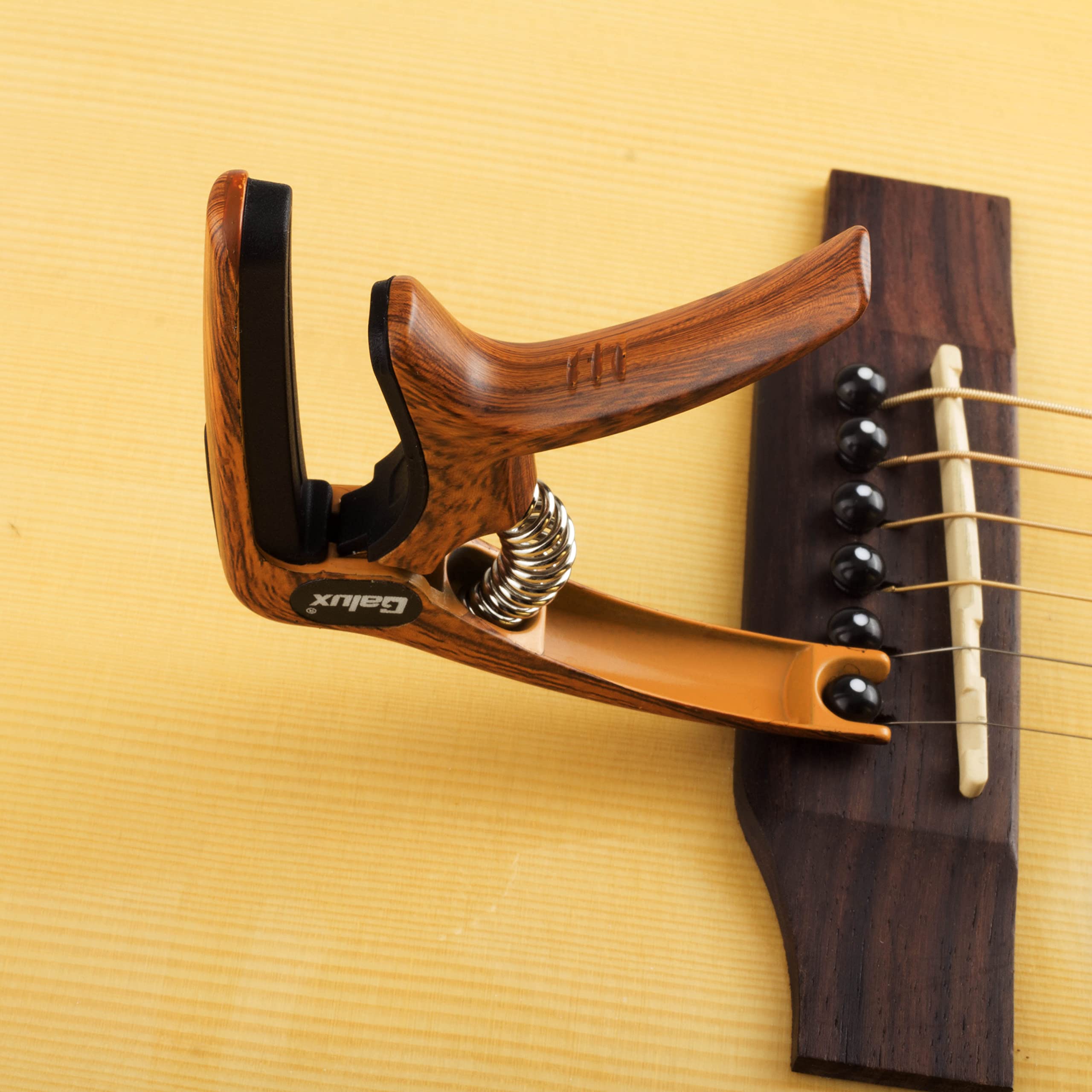 MEELAND 3in1 Guitar Capo for Acoustic and Electric Guitars Ukulele,(Picks Holder and Bridge Pins Puller and capo 3 in 1）Free 3 Picks Rosewood colour